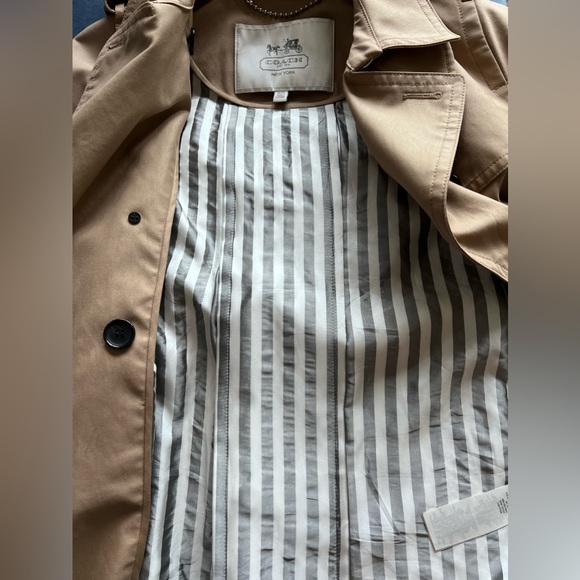 Coach Signature Lapel Short Trench - Picture 2 of 6
